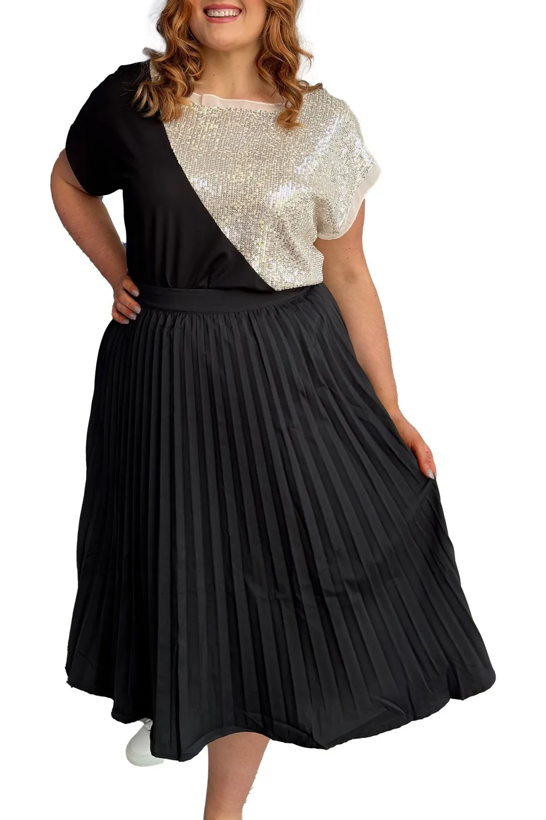 Pleated A Line Plus Size Black Midi Skirt